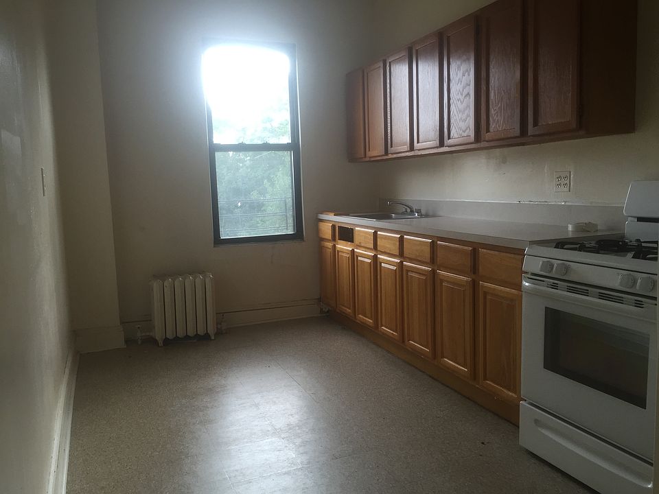 2nd image of 955 E 233rd St #3