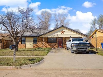 833 W Perry Dr, Mustang, OK, 73064