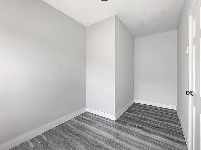186 Marion St #3 — Photo 12