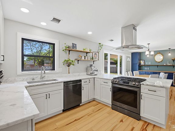 4th image of 761 Connell Dr