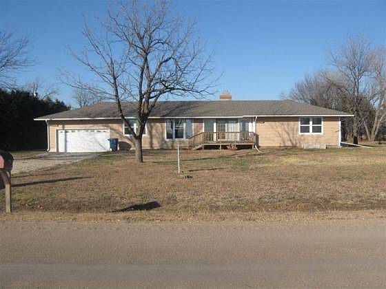 2nd image of 302 SE 48th St
