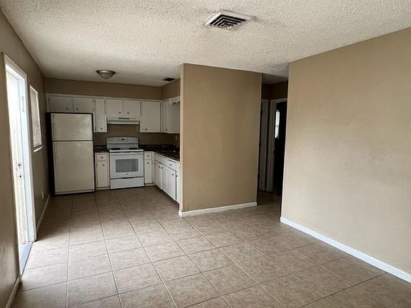 3rd image of 537 88th Ave N #102
