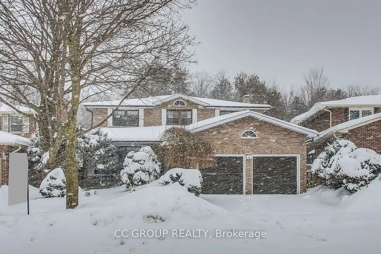 4 bed, $2,500 — Photo 1