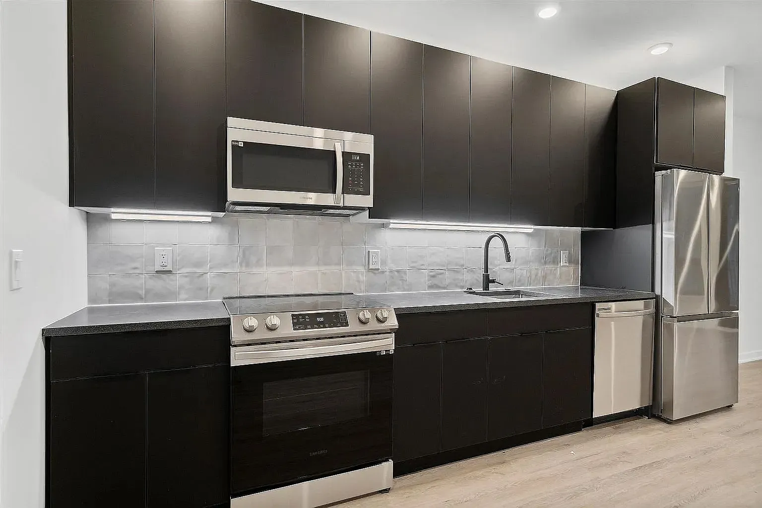 1 bed, 670 sqft, $1,995 — Photo 1