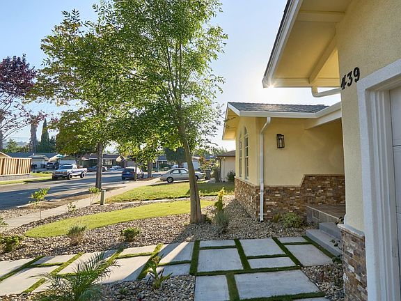2nd image of 439 Santa Mesa Dr