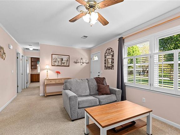 4th image of 143 Jenny Ln