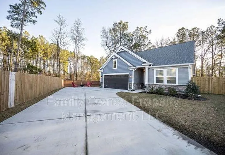 225 Whirlaway Dr — Photo 2