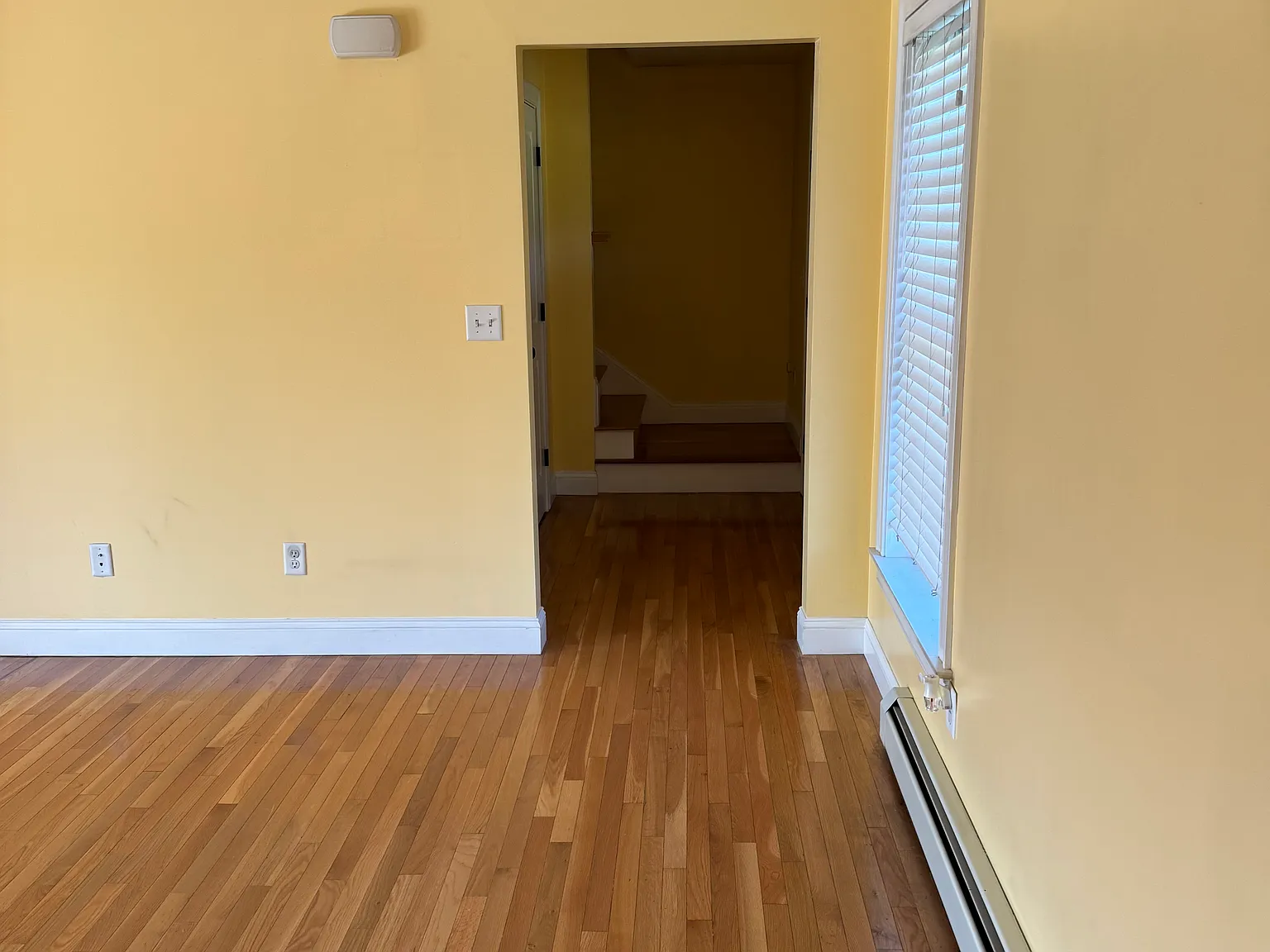 4 bed, 3156 sqft, $3,800 — Photo 4