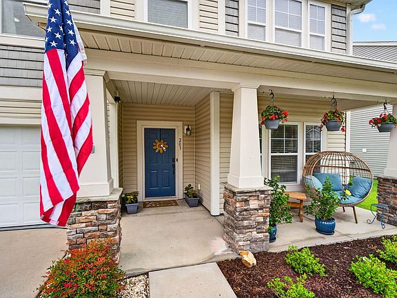3rd image of 203 Balsam Cir