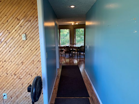 Hallway from mudroom 