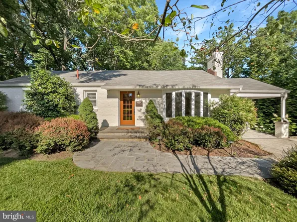 3501 Georges Ln, Falls Church, VA 22044