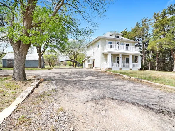 420 S Main St, Sylvan Grove, KS 67481
