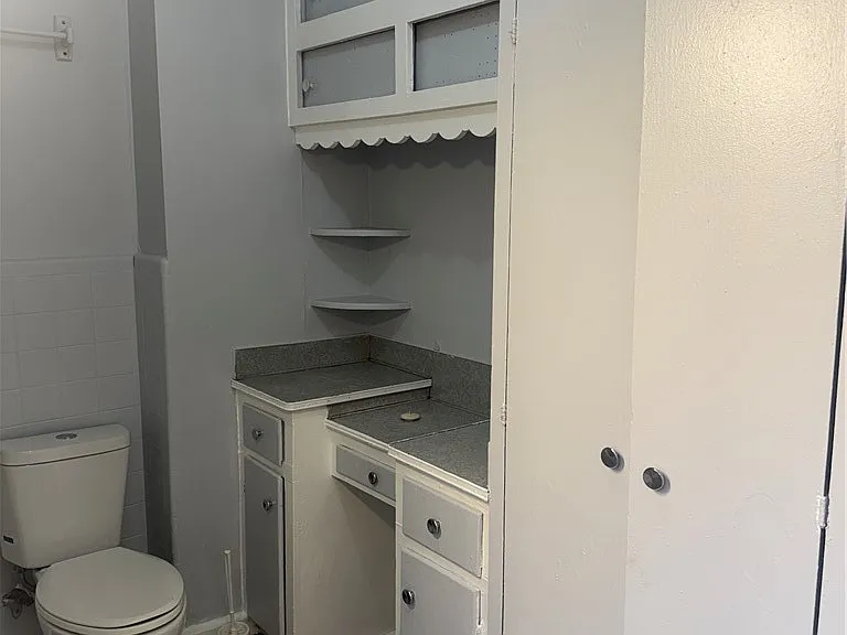 686 Seward St — Photo 11