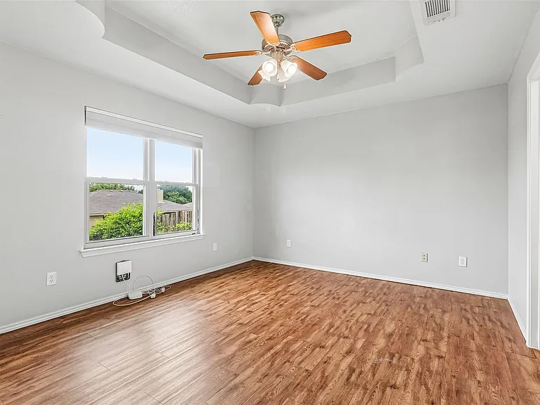 1309 Marlee Cir — Photo 16