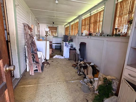 3rd image of 619 S Keyser Ave