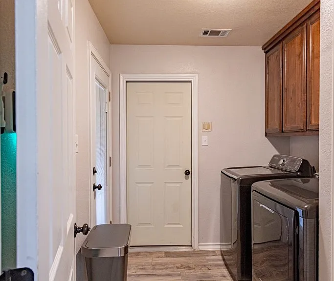 4715 Bishops Castle Dr — Photo 20