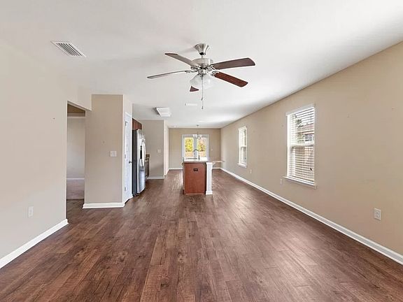 4th image of 967 Summerton Dr