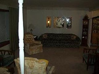 3rd image of 1421 Lee Ave
