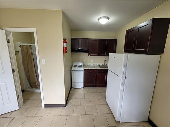 5th image of 2505 Eagle St