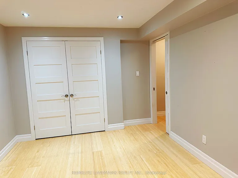388 Berryhill Dr — Photo 13