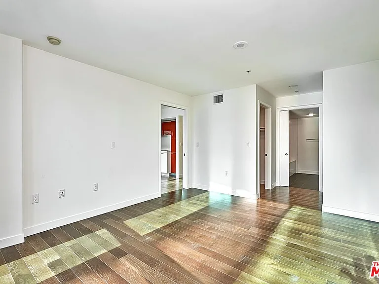 901 S Flower St #500 — Photo 28