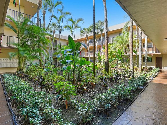 3rd image of 10875 SW 112th Avenue #202
