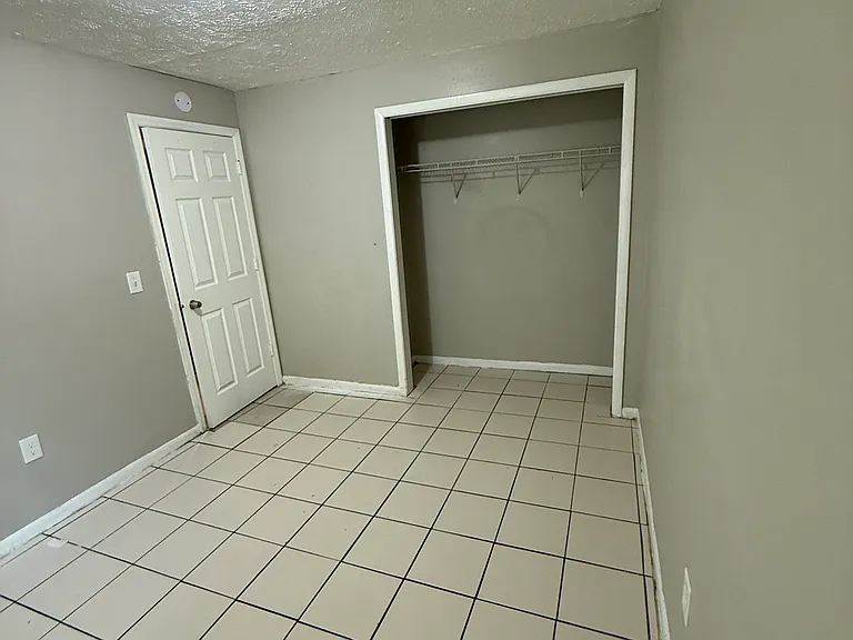 1200 E Bougainvillea Ave #B — Photo 15