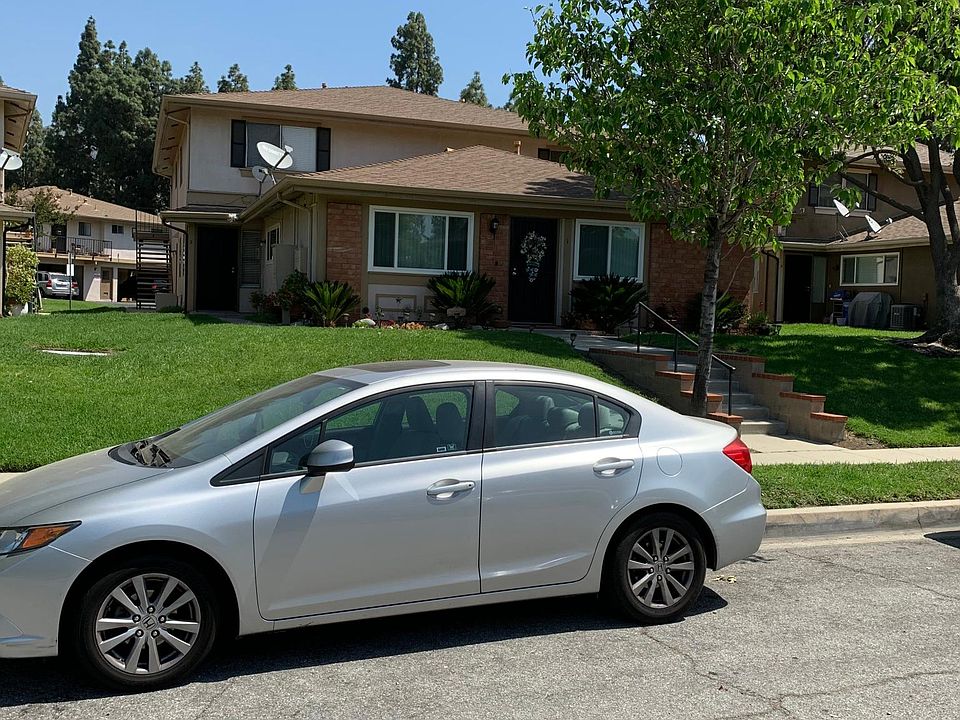 1st image of 981 W Calle Del Sol