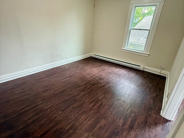 140 Orange St — Photo 6