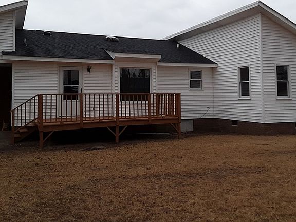 3rd image of 410 Waters Cir