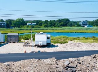 17 E Beach Rd, Westport, MA 02790