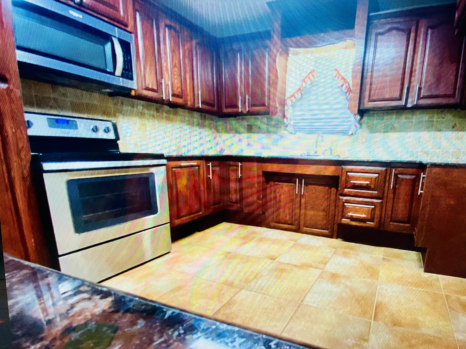 3 bed, 1652 sqft, $1,925 — Photo 3