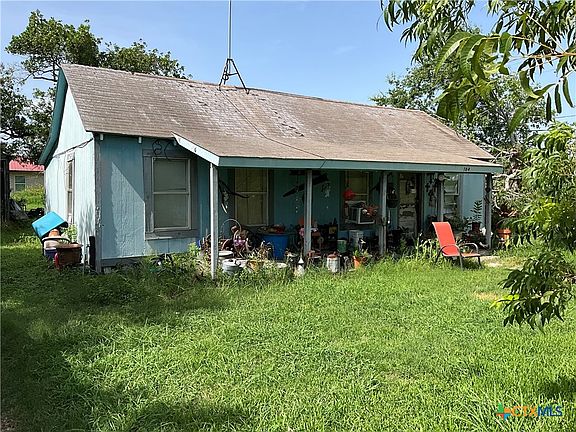 3rd image of 104 W Washington Ave