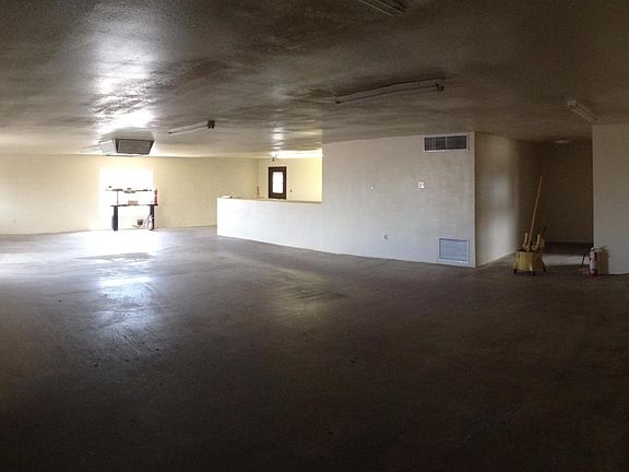 2nd image of 306 S Ironwood Dr