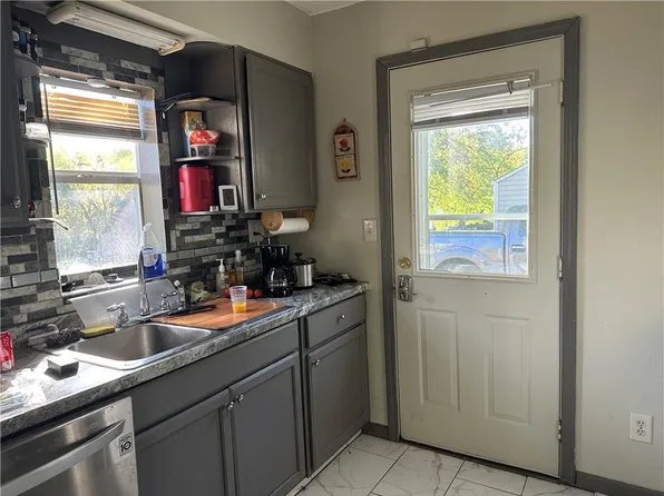 4454 N Agnes Ave, Kansas City, MO 64117