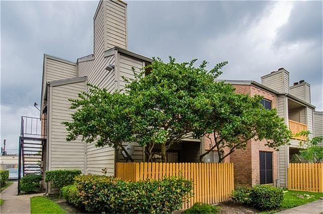 1st image of 16111 Aspenglenn Dr APT 205