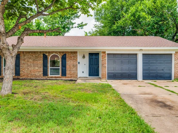 604 Sue Ann Ln, Burleson, TX 76028