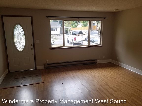 2nd image of 6560 NE Nelson St