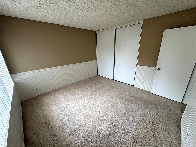 7313 Unicorn Cir — Photo 19