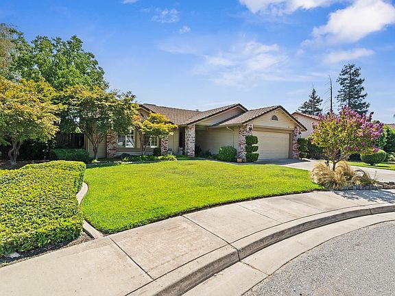 2nd image of 352 Crowley Dr