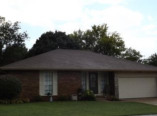 1207 S Paula Ave, Springfield, MO 65804