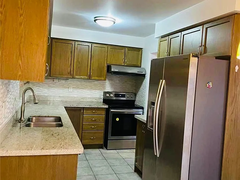 10 Cobblehill Ct — Photo 6