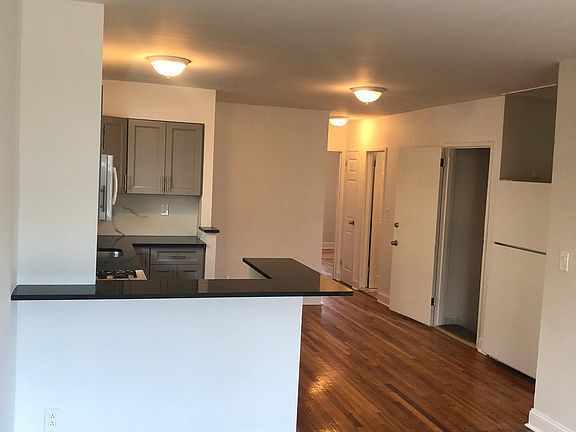 2nd image of 4040 Harper Ave #2
