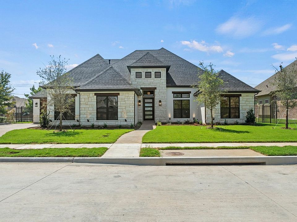 1st image of 2905 Riverbrook Way