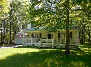 179 Mountain Top Cir, Bushkill, PA 18324