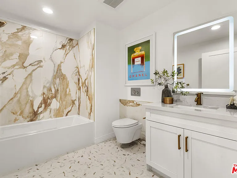 7428 Santa Monica Blvd #Penthouse 507 — Photo 18