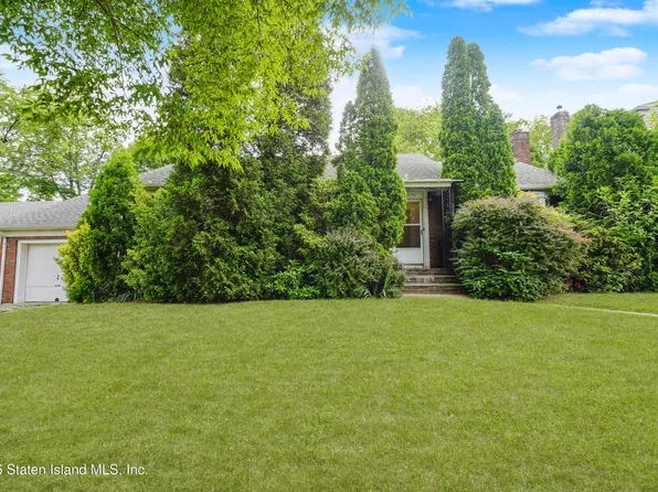35 Brenton Pl, Staten Island, NY 10314