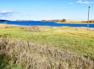 8120 55th St NE #3, Devils Lake, ND 58301