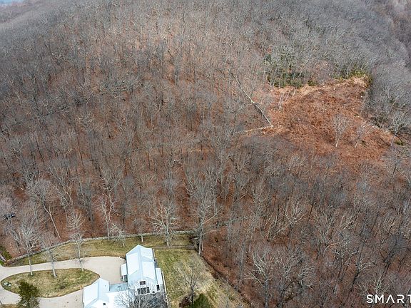 5th image of 197 Tinker Hill Road