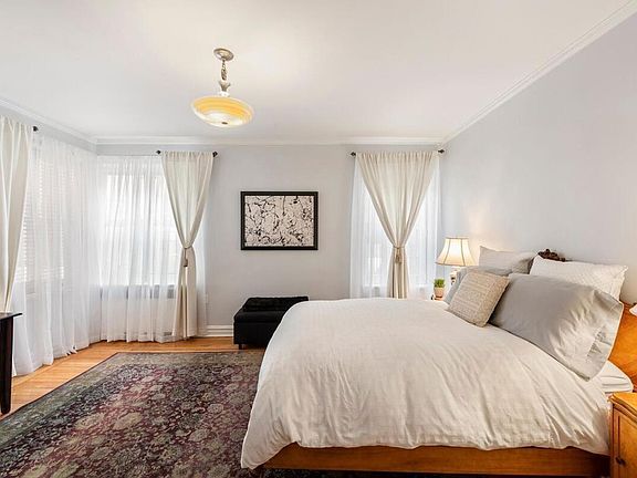 5th image of 225 E 74th St APT 1B